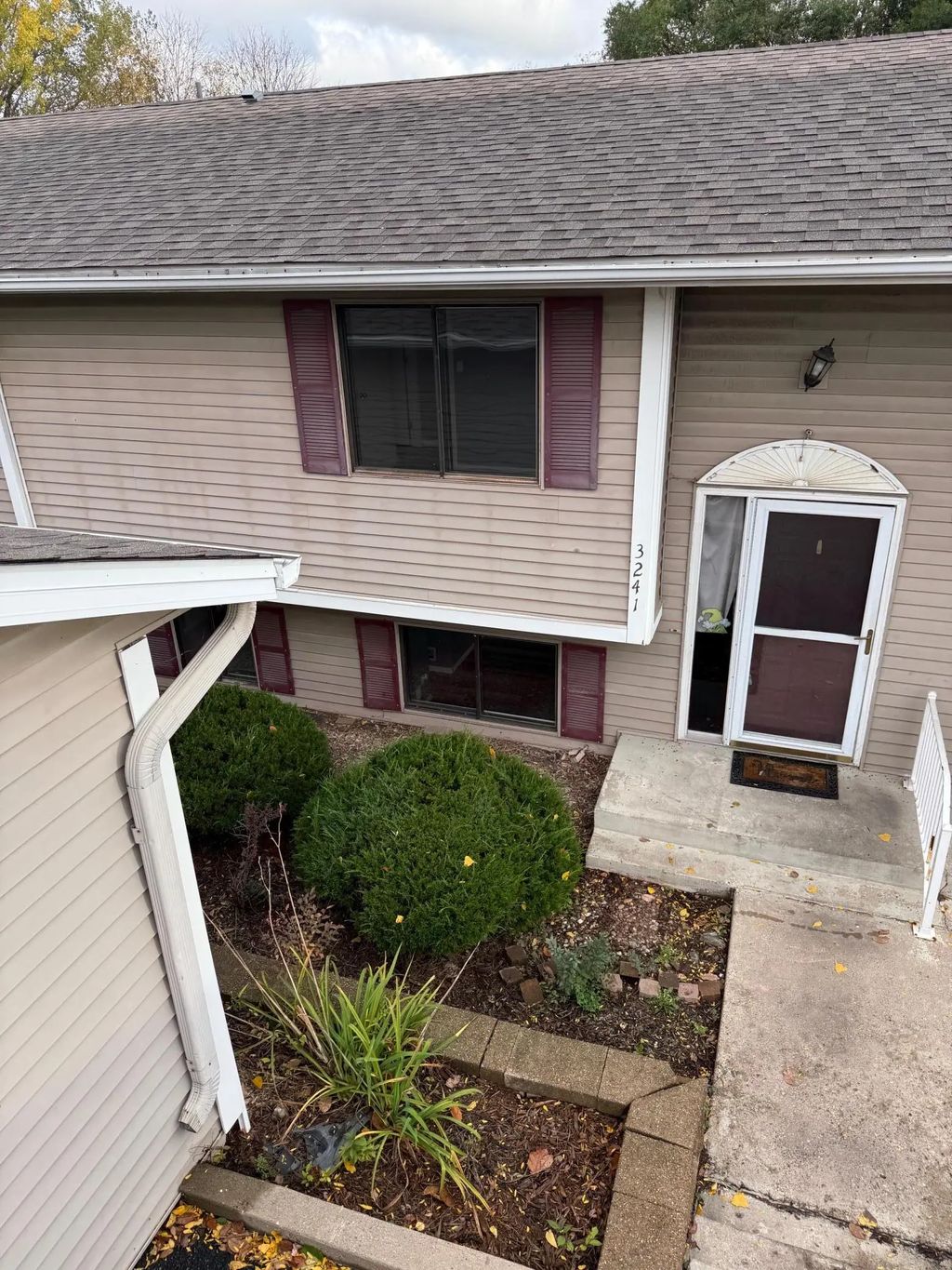 3241 Dodd Lane, Eagan