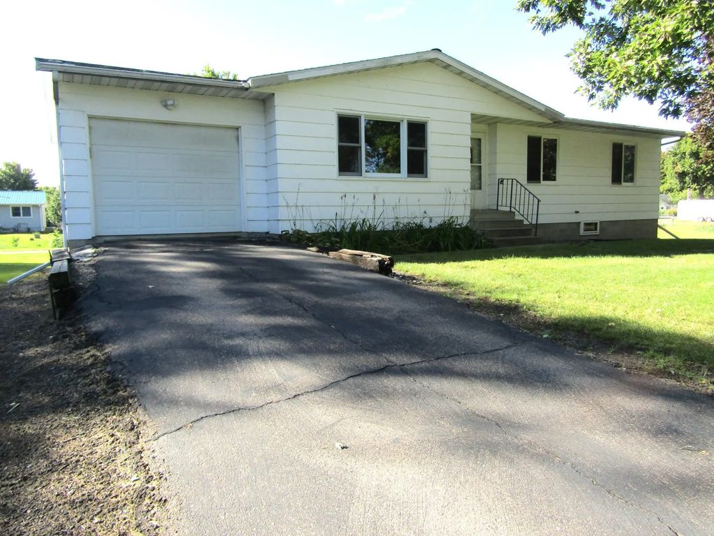 1617 7th Avenue, Granite Falls