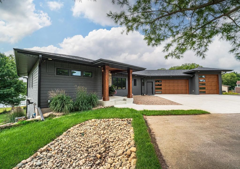 48953 N Shore Road, Waterville