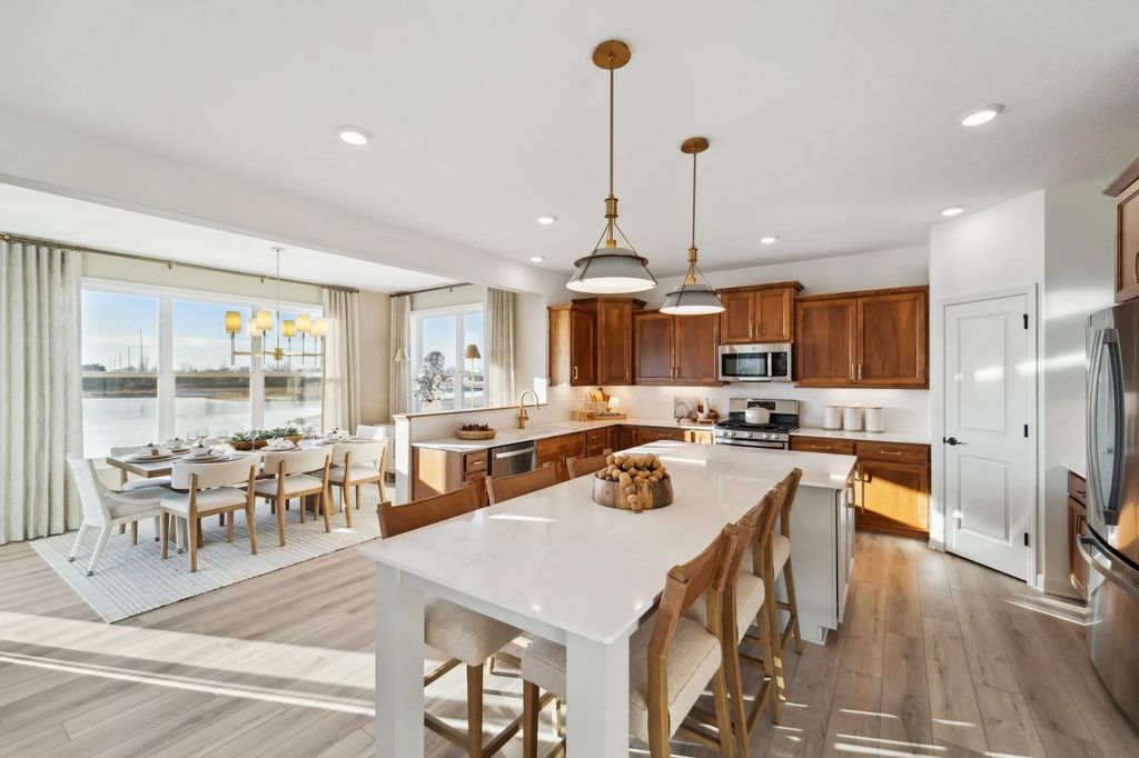 15645 Granada Avenue N, Hugo