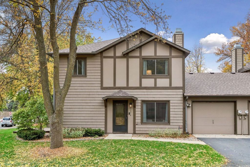 11578 Scotch Pine Court, Eden Prairie