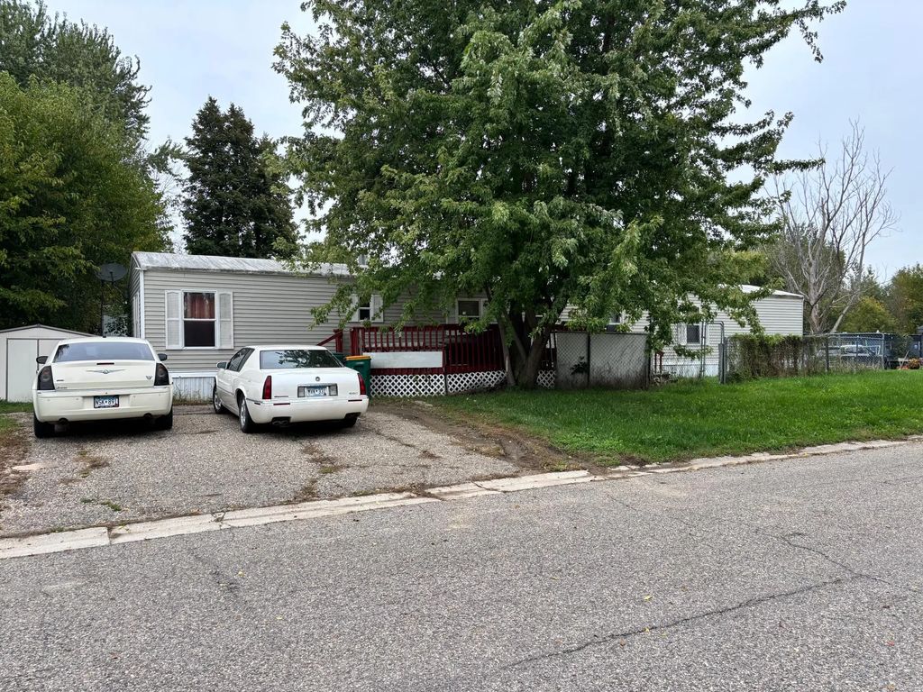 2313 Doral Avenue, Albert Lea