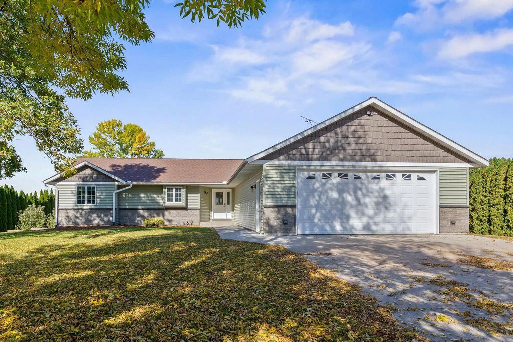 145 Airport Road, Hutchinson