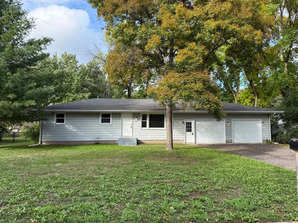 10142 99th Place N, Maple Grove