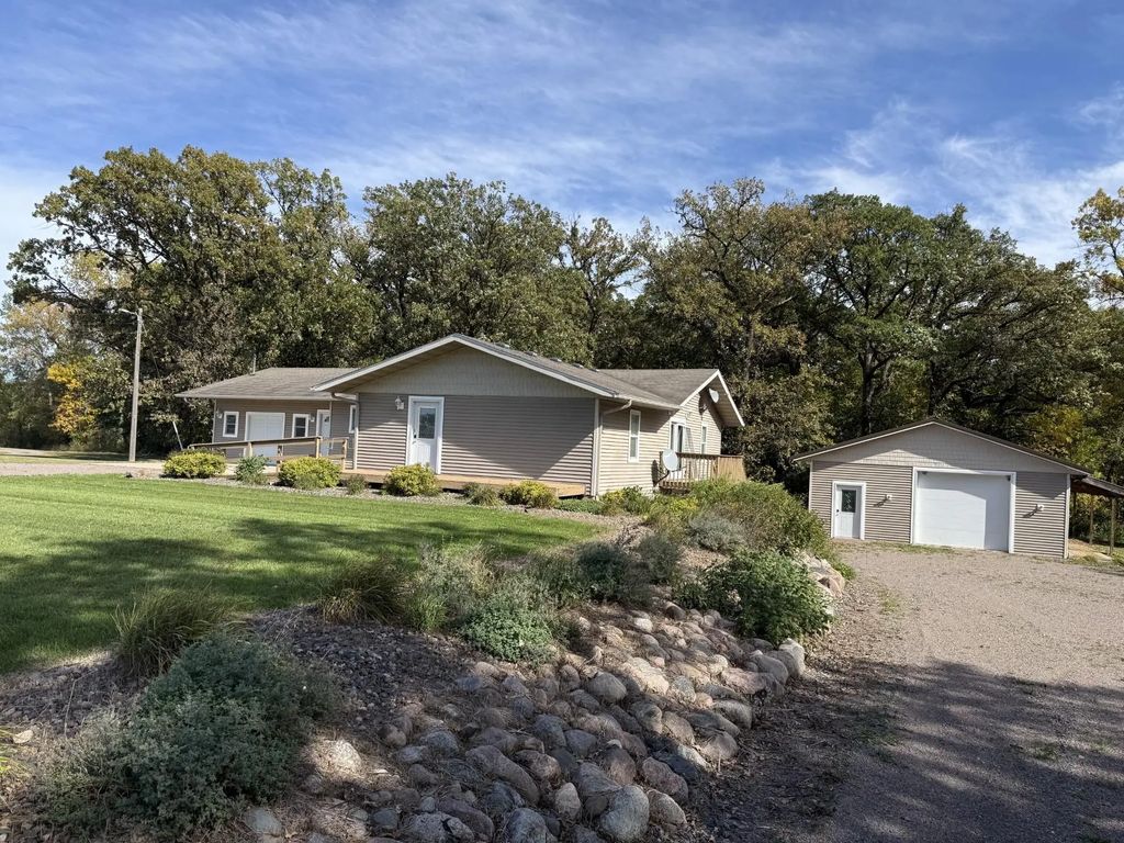 8551 County Road 75, Saint Joseph