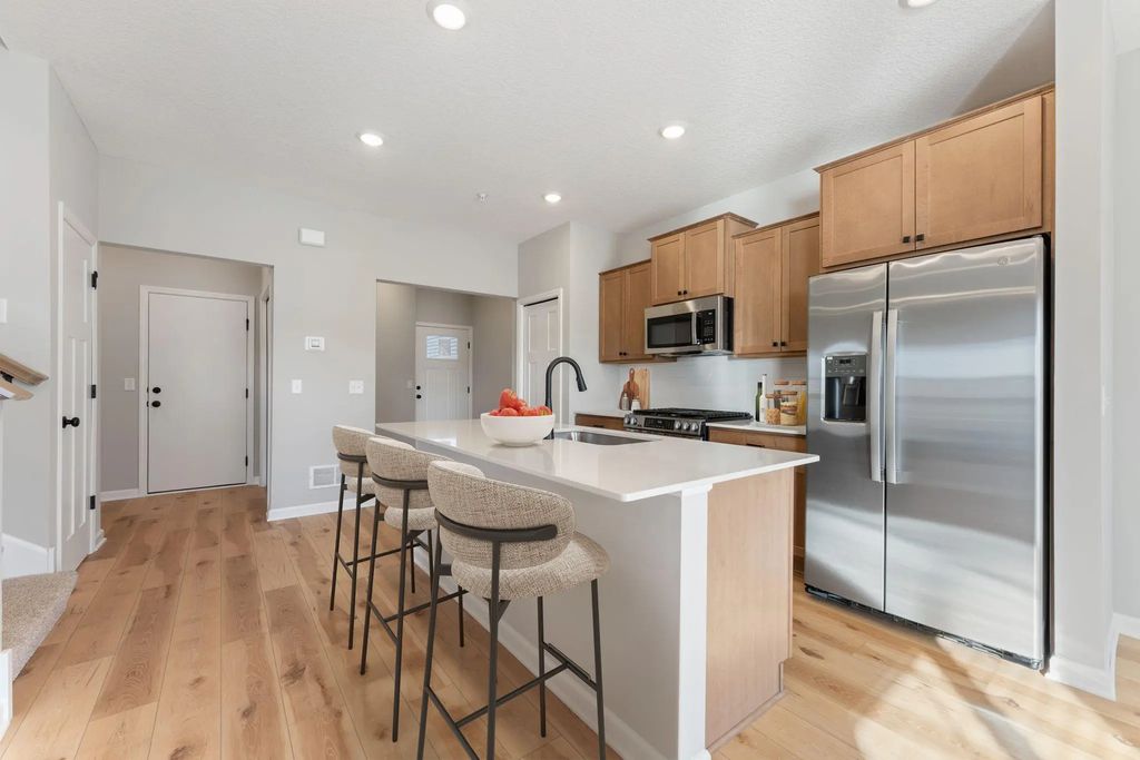 23149 Creekview Court, Rogers