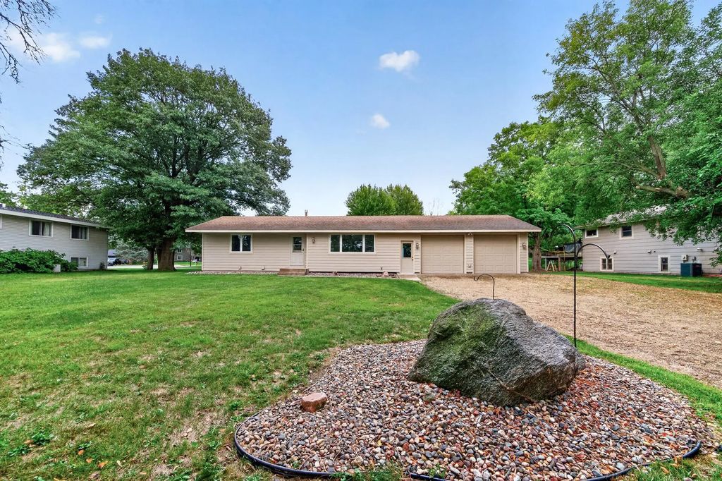 17181 Panama Avenue, Prior Lake