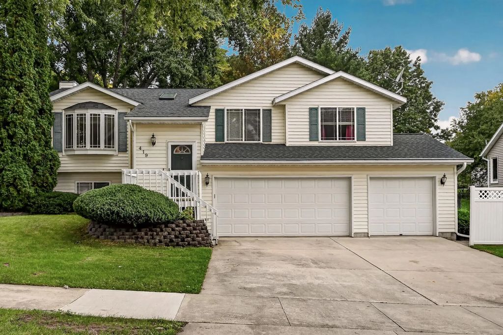 419 43rd Avenue Nw, Rochester