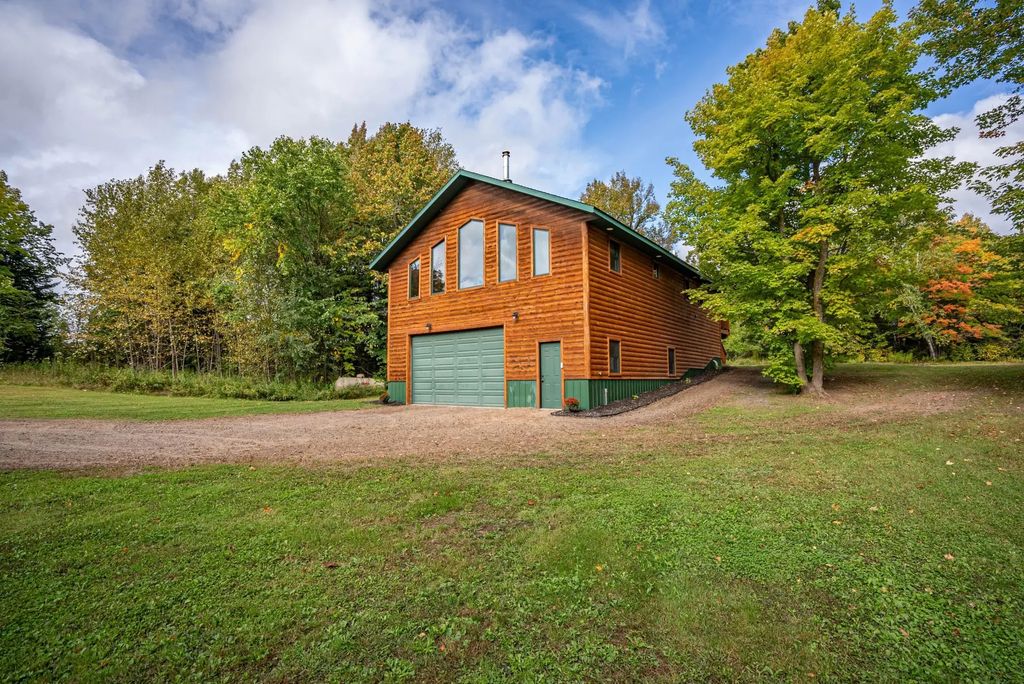 9821 Highway 2, Brookston