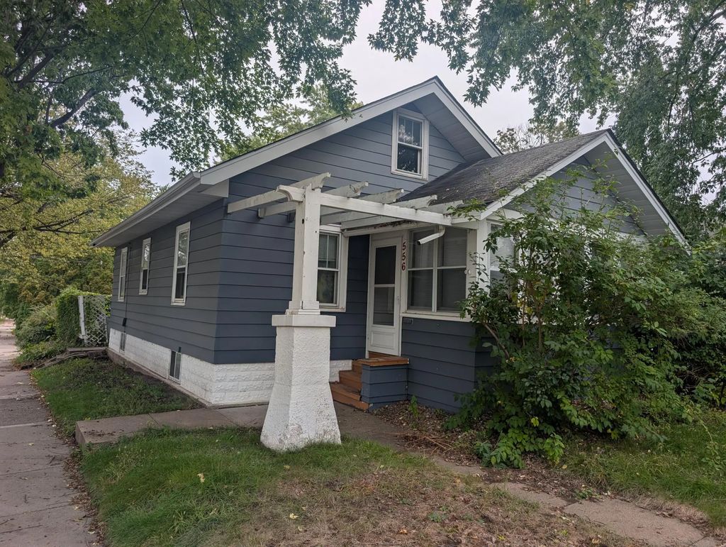556 11th Avenue N, South Saint Paul