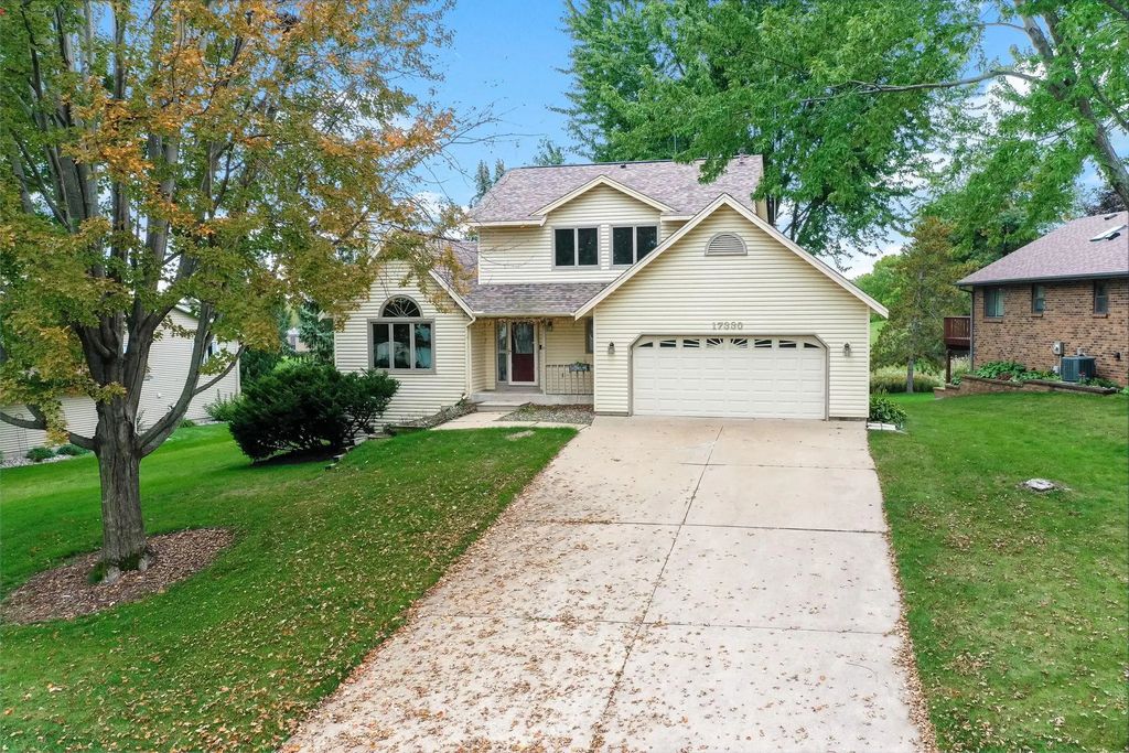 17330 Ipswich Way, Lakeville