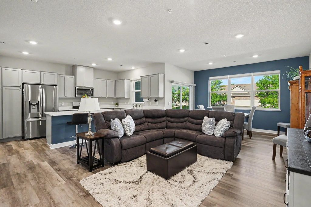 17097 Dysart Place, Lakeville