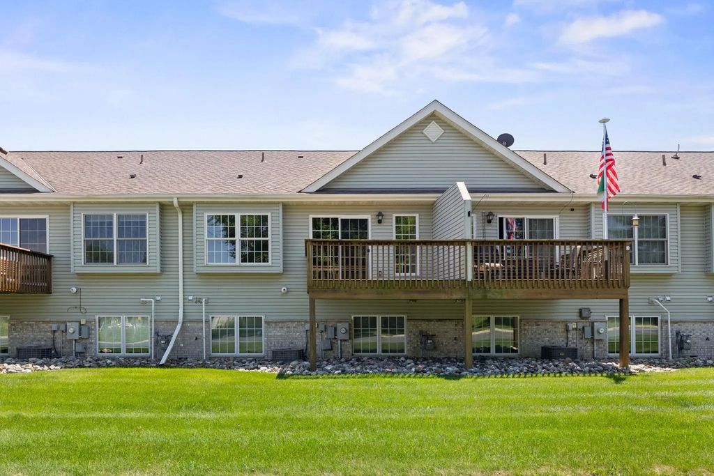 775 Rockford Avenue E, Delano
