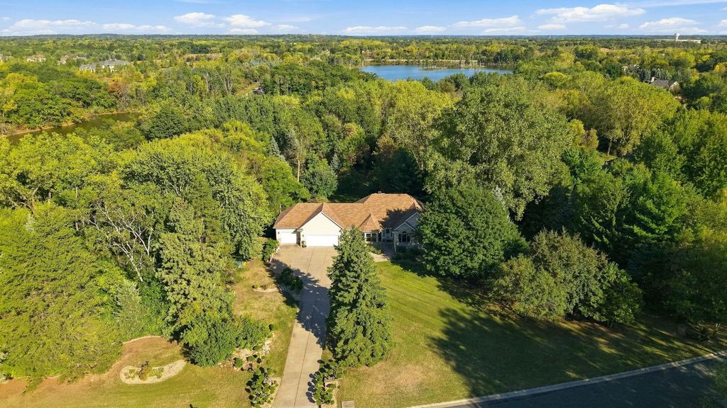 975 Jewel Avenue N, Lake Elmo