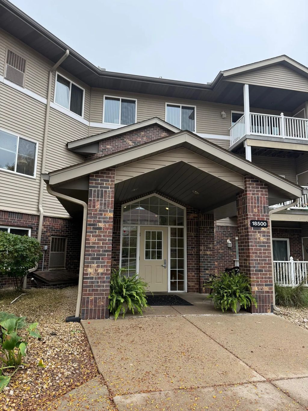 18500 Euclid Street 306, Farmington