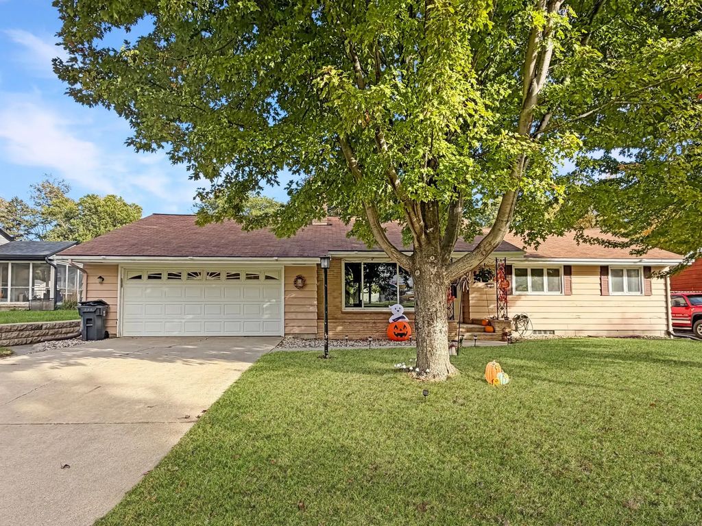 219 E Hollett Street, Tracy
