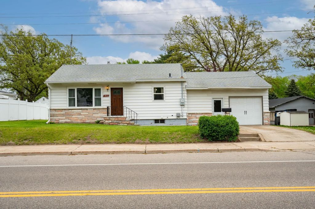 216 2nd Avenue N, Waite Park