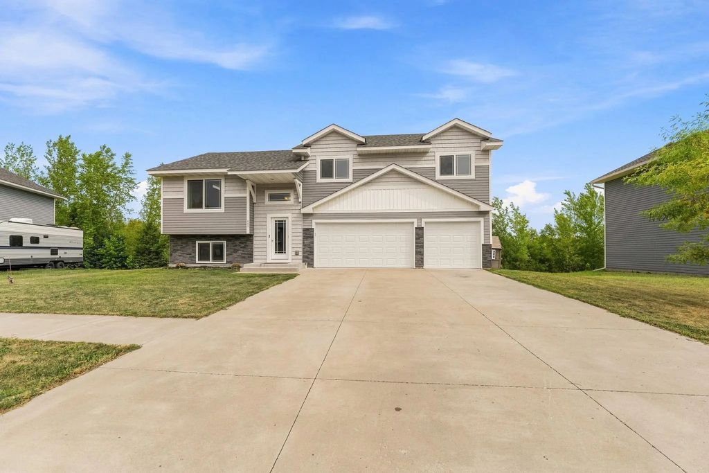 645 Highview Loop Se, Pine City