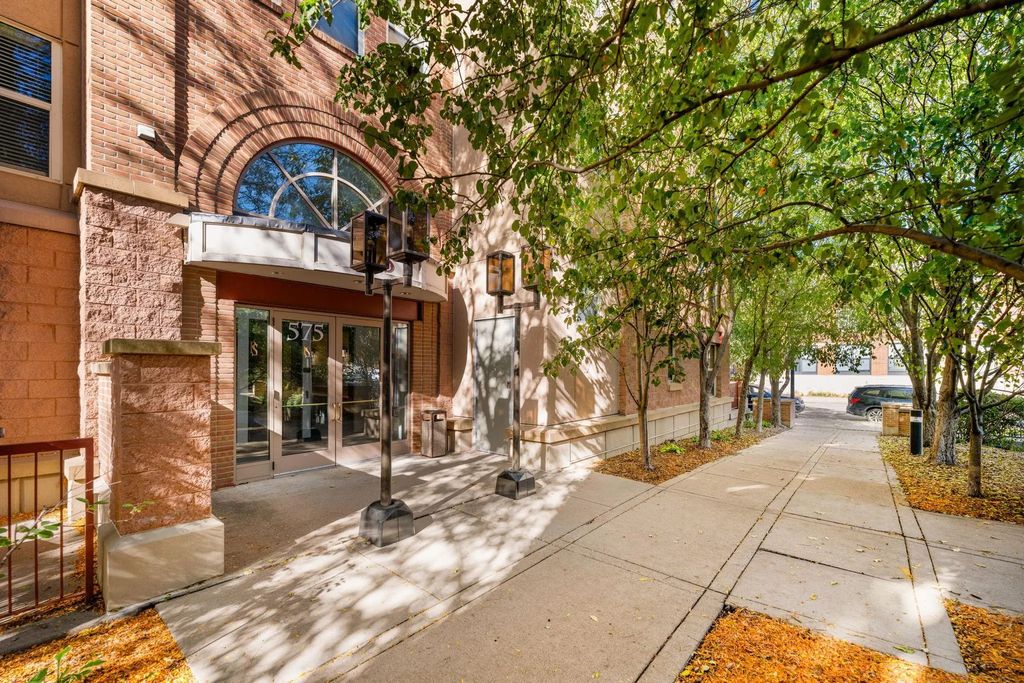 575 N 1st Street 404, Minneapolis