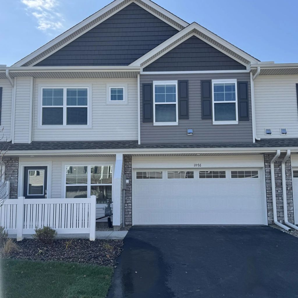 1076 151st Street W, Rosemount