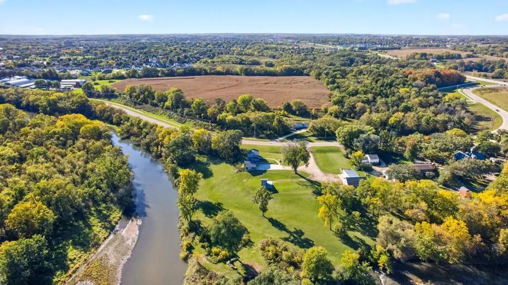 5006 W River Road Nw, Rochester