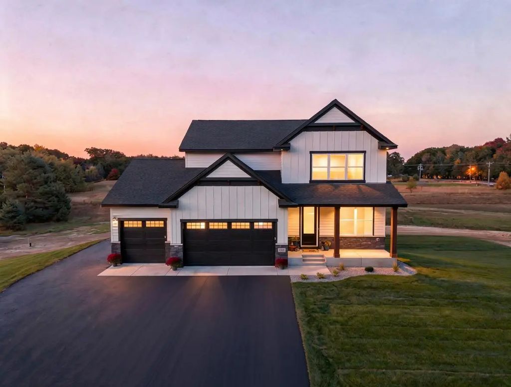 41315 Fairfax Lane, North Branch