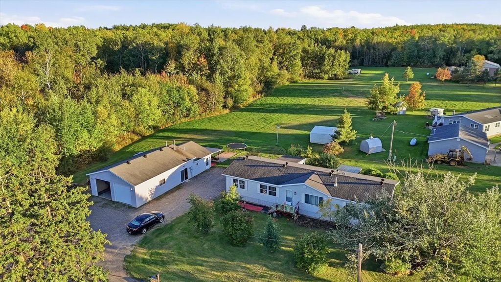 312 Lawson Avenue, Bovey