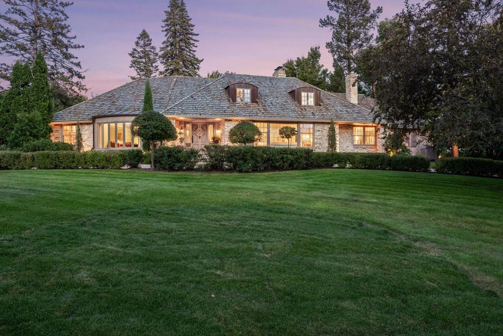 2501 France Avenue S, St Louis Park