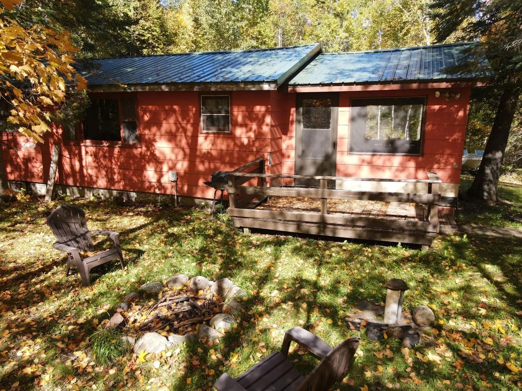41748 Teal Rd, Bigfork