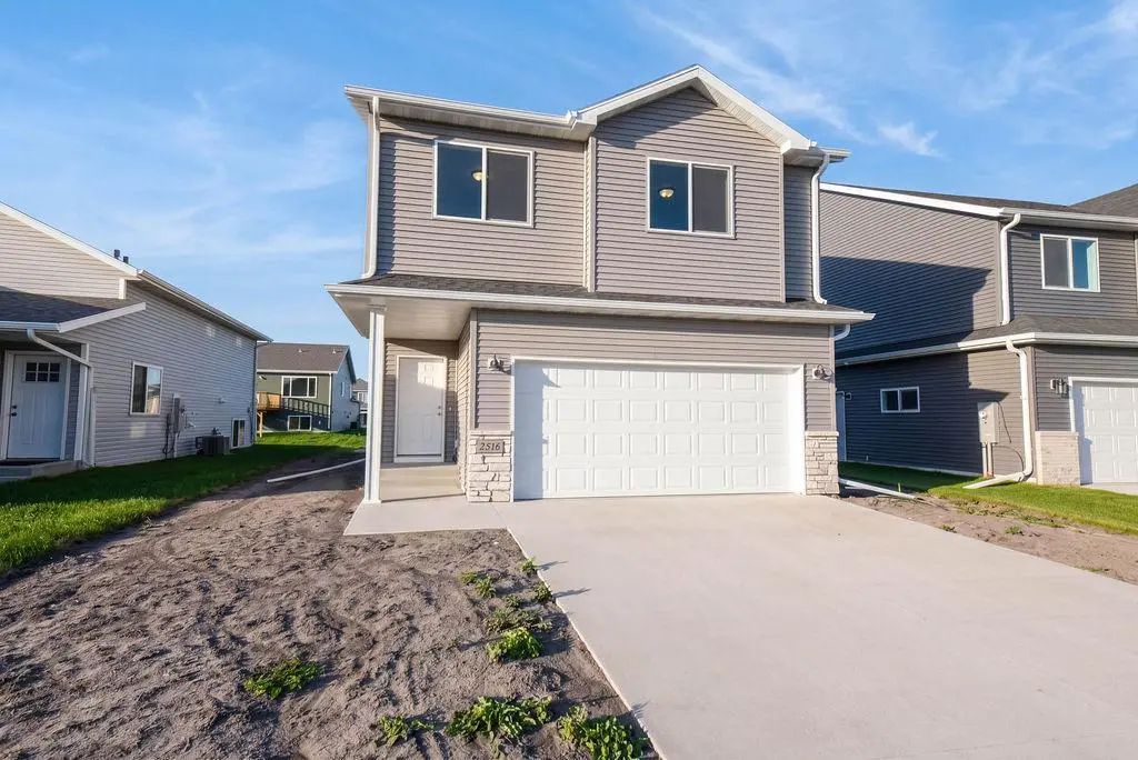 2516 38th Avenue S, Moorhead