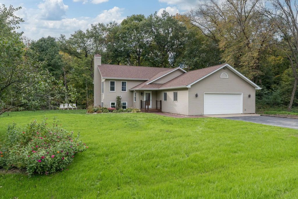 50 Canterbury Court, Mankato