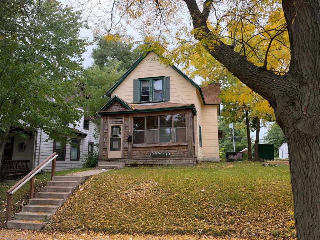 894 5th Street E, St Paul