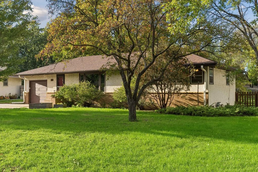21 70th Way Ne, Fridley