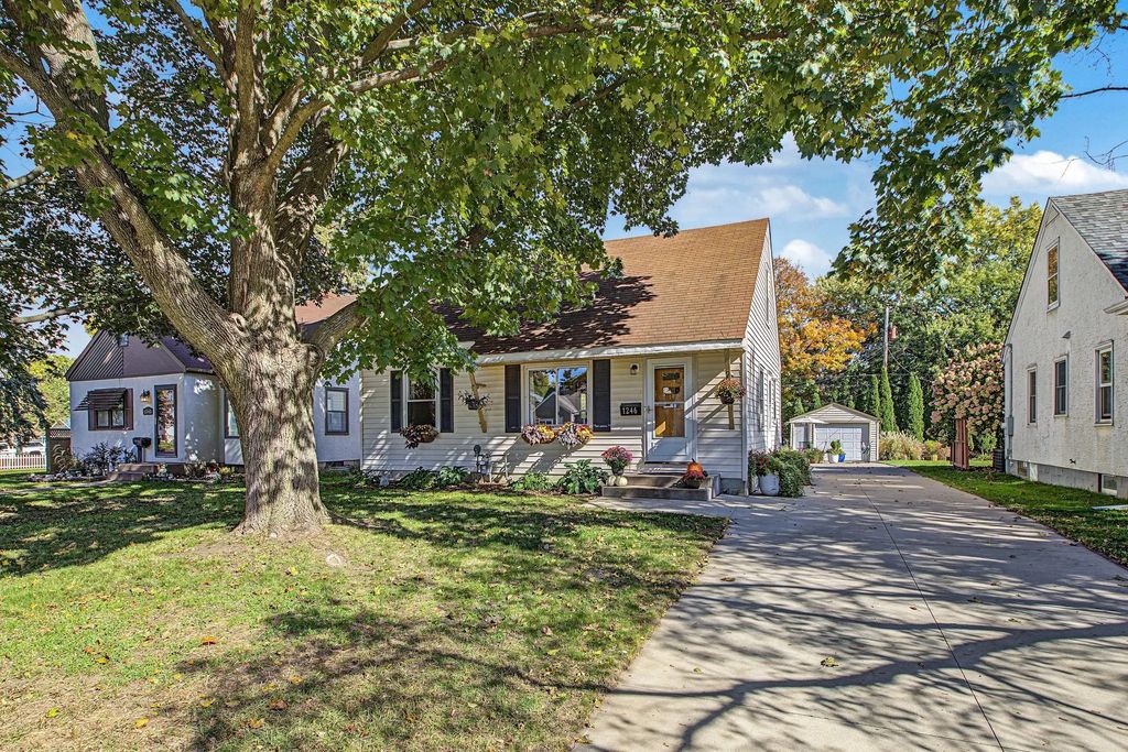 1246 Smith Avenue S, West Saint Paul