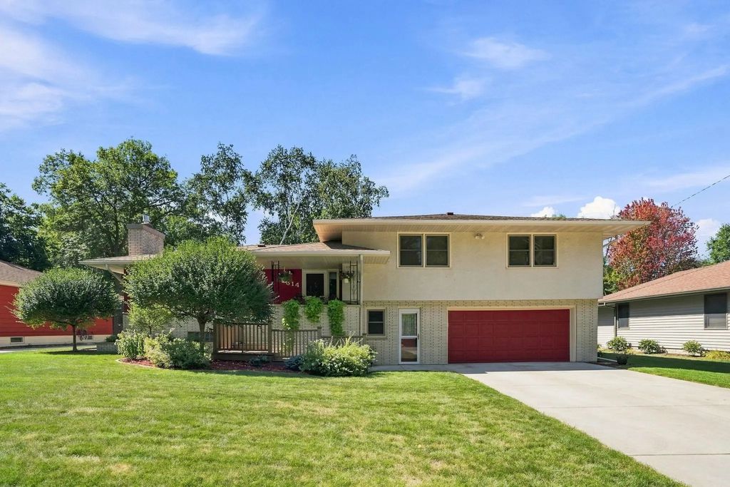 314 Maple Avenue S, Maple Lake