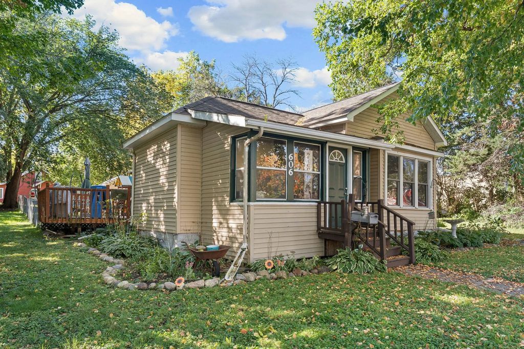 606 4th Avenue Ne, Waseca