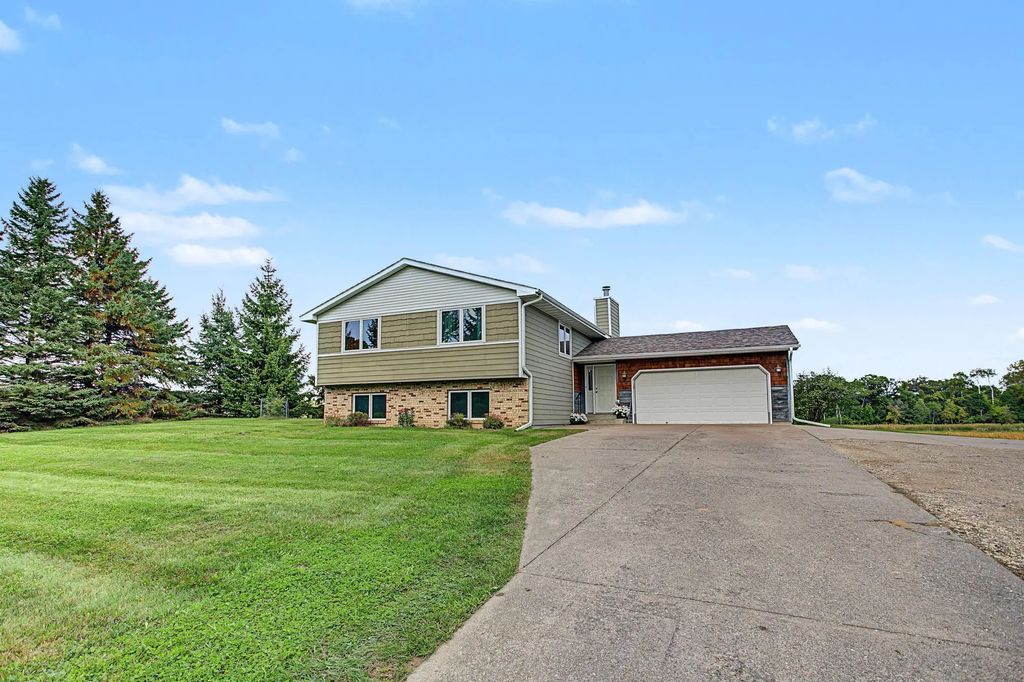 11409 Manning Trail N, Stillwater