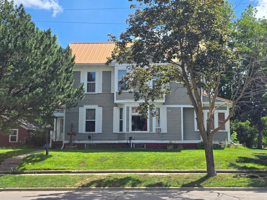 103 4th Street Se, Pipestone