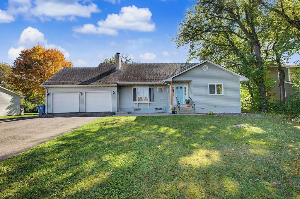23895 Granada Avenue N, Forest Lake