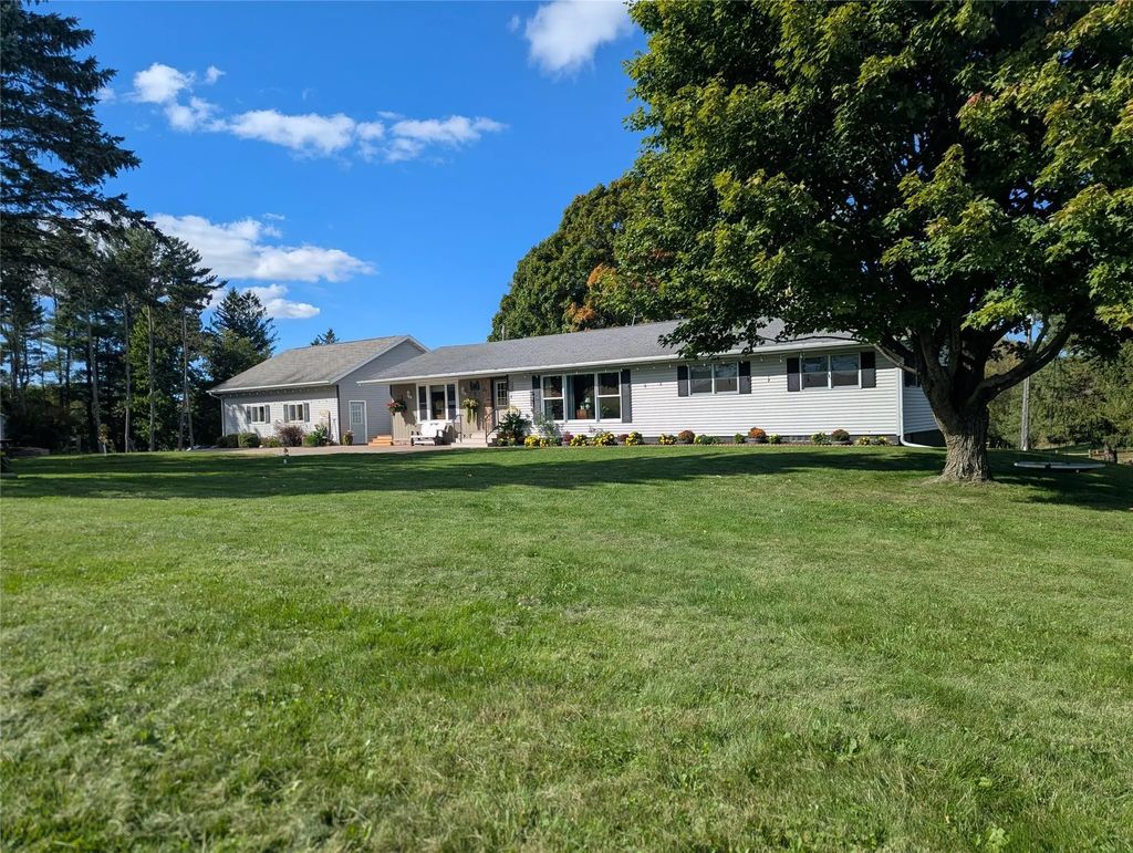 E799 1150th Avenue, Downing