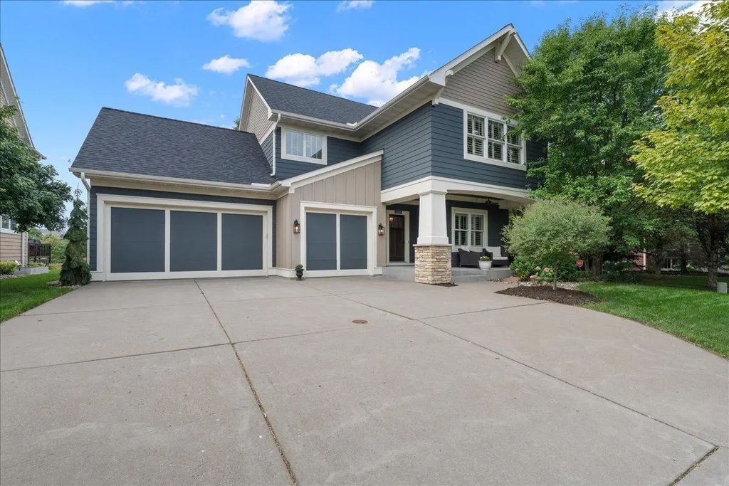 11605 Ivywood Trail, Woodbury