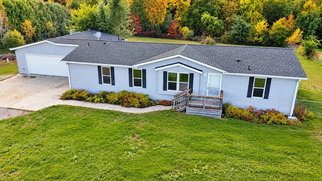 21049 Westwood Drive, Clitherall