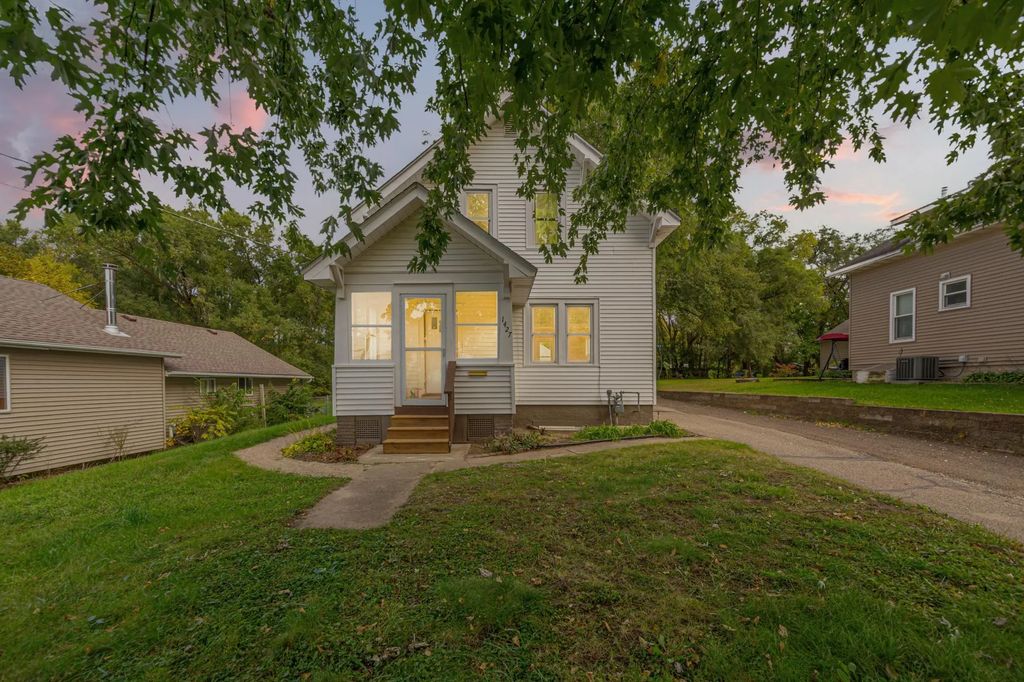 1427 Central Avenue N, Faribault