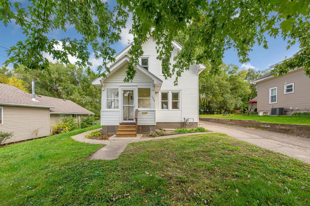 1427 Central Avenue N, Faribault