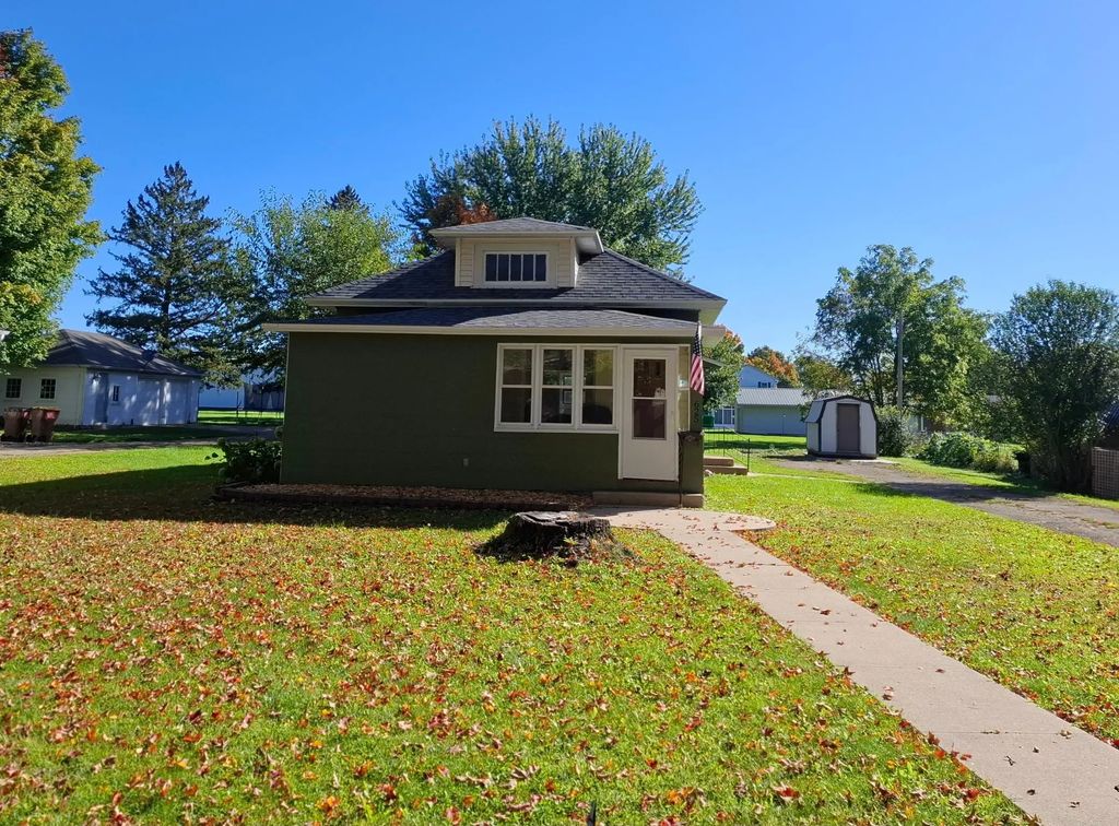625 N Section Avenue, Spring Valley