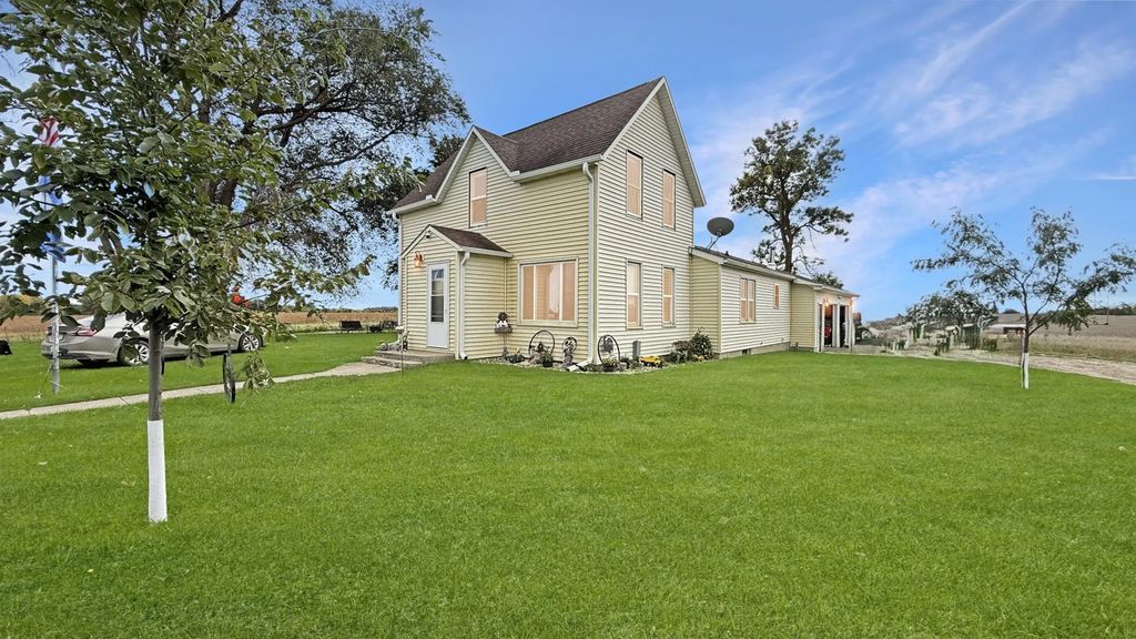 10391 880th Avenue, Maynard