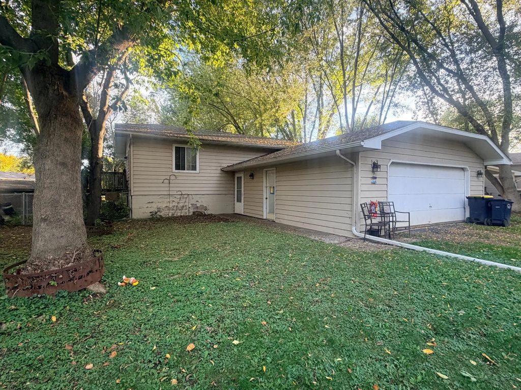 11465 Lakeview Road, Chisago City