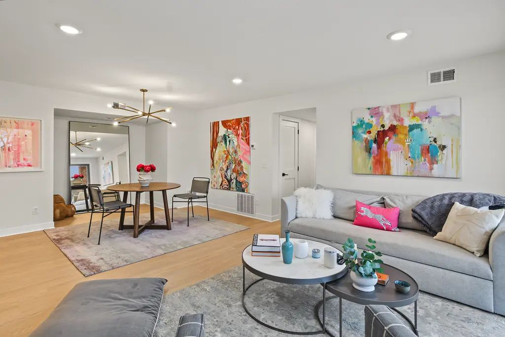 6328 Barrie Road 3m, Edina