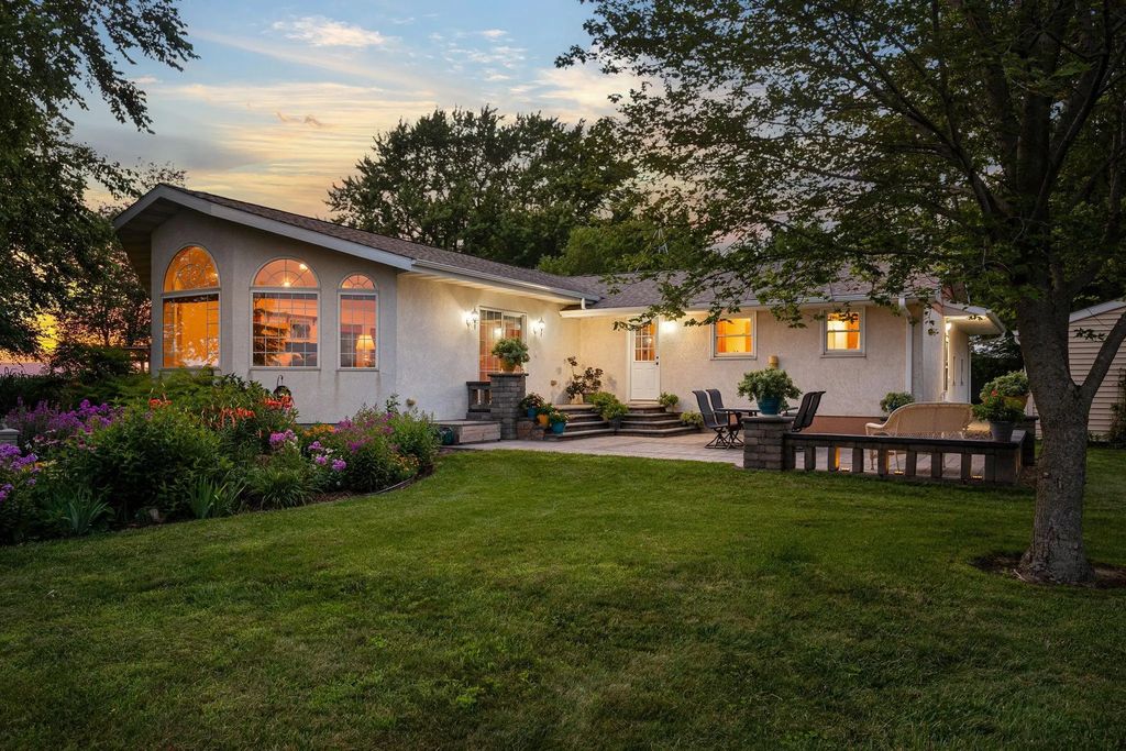 32438 560th Avenue, Waltham