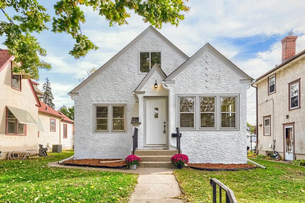 3841 29th Avenue S, Minneapolis